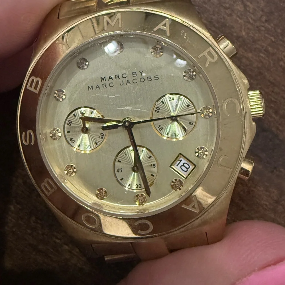 Marc By Marc Jacobs Gold Women's Watch - Picture 4 of 10